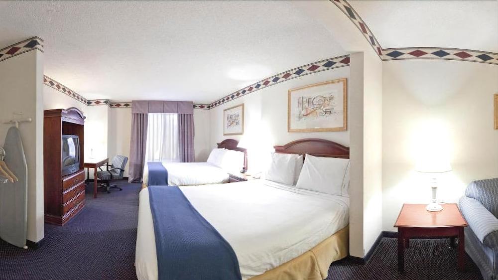 Holiday Inn Express Hotel & Suites Mebane By Ihg Екстер'єр фото