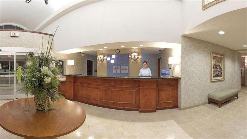 Holiday Inn Express Hotel & Suites Mebane By Ihg Екстер'єр фото