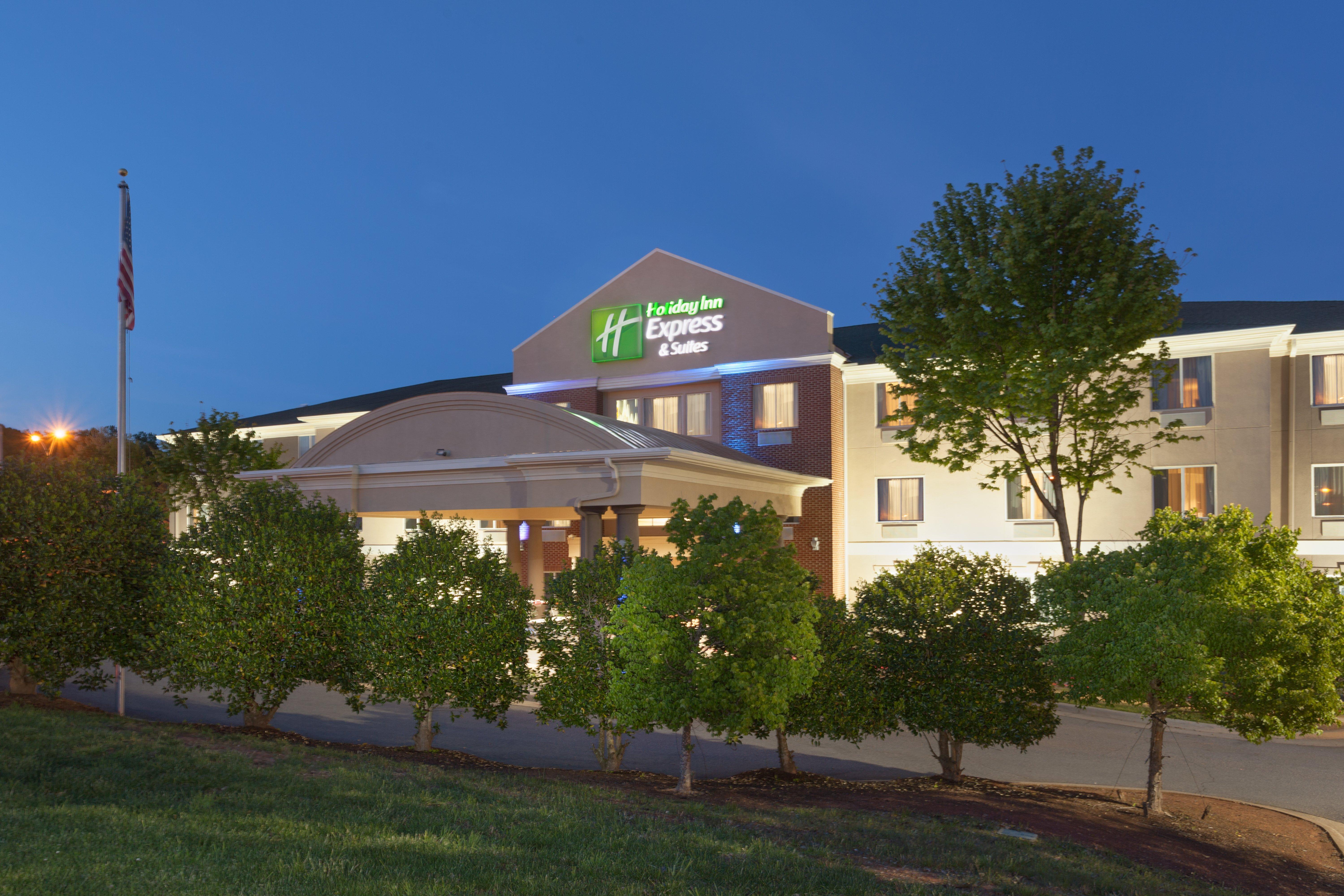 Holiday Inn Express Hotel & Suites Mebane By Ihg Екстер'єр фото